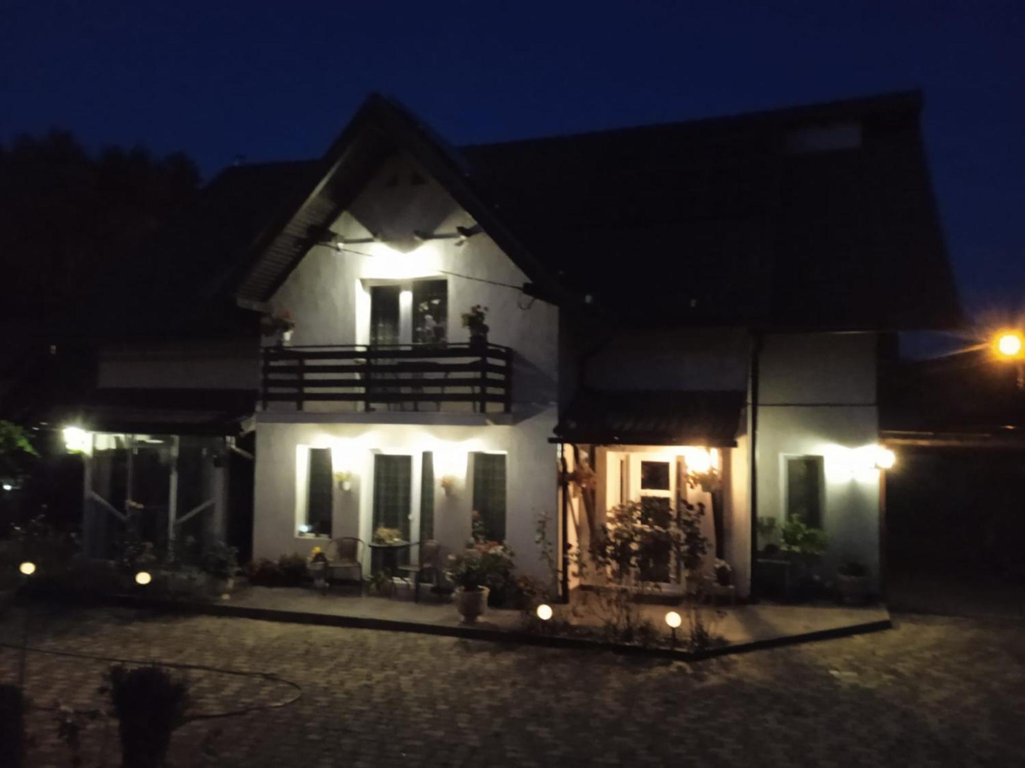 Edelweiss Ilinca Apartment เซอร์เนช ภายนอก รูปภาพ