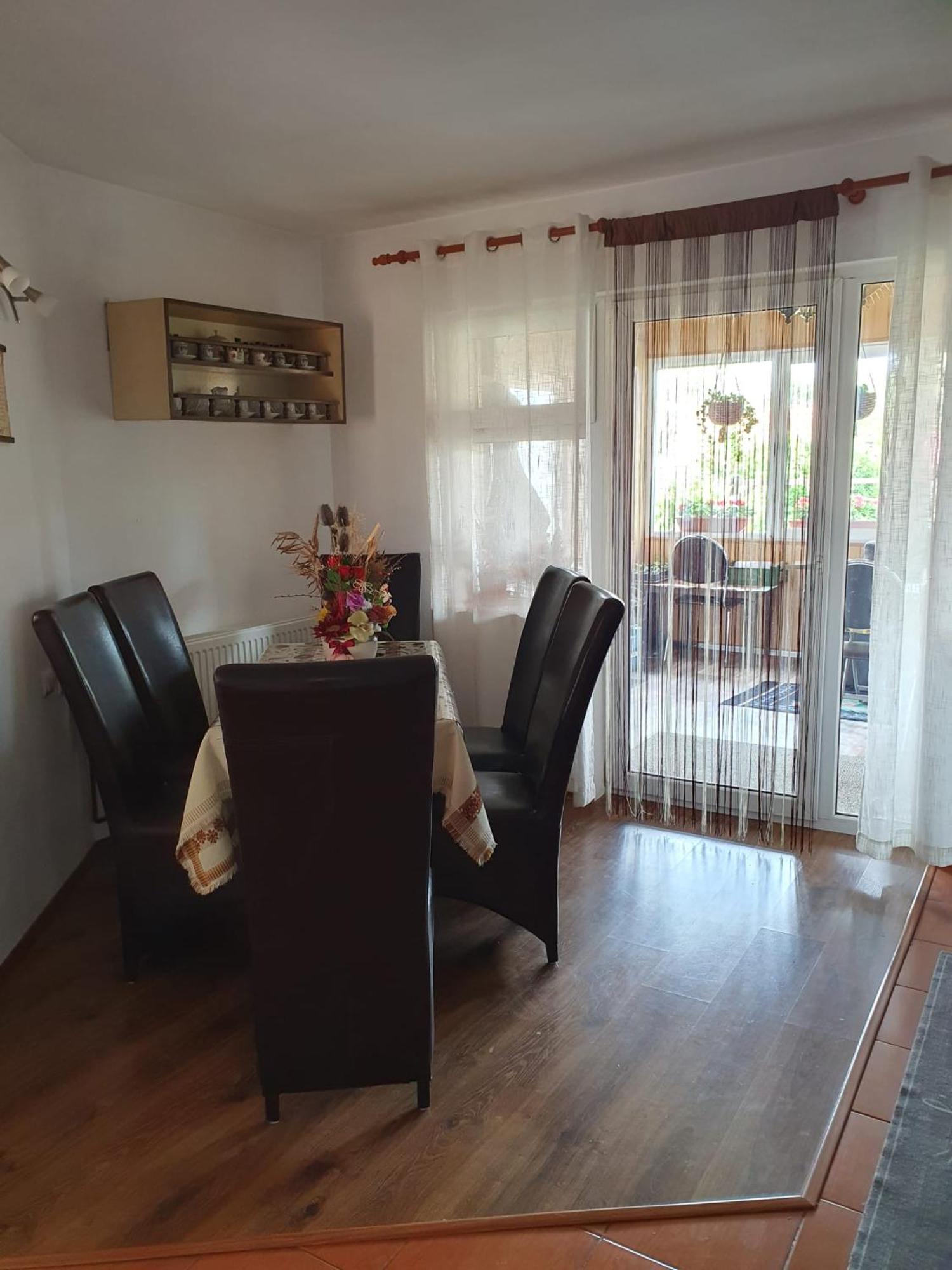 Edelweiss Ilinca Apartment เซอร์เนช ภายนอก รูปภาพ
